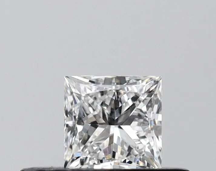 0.34ct Princess Lab Grown Diamond (Colour D, Clarity VVS1, IGI Certified)