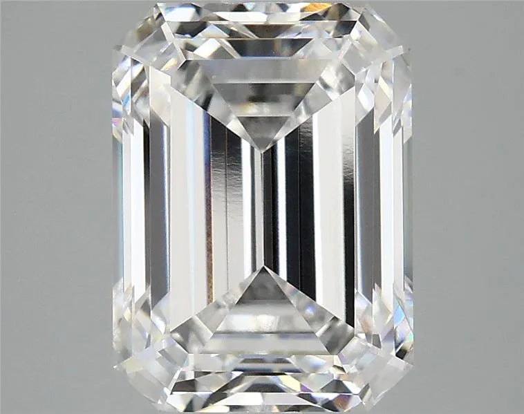 5.04ct Emerald Lab Grown Diamond (Colour E, Clarity VVS2, IGI Certified)