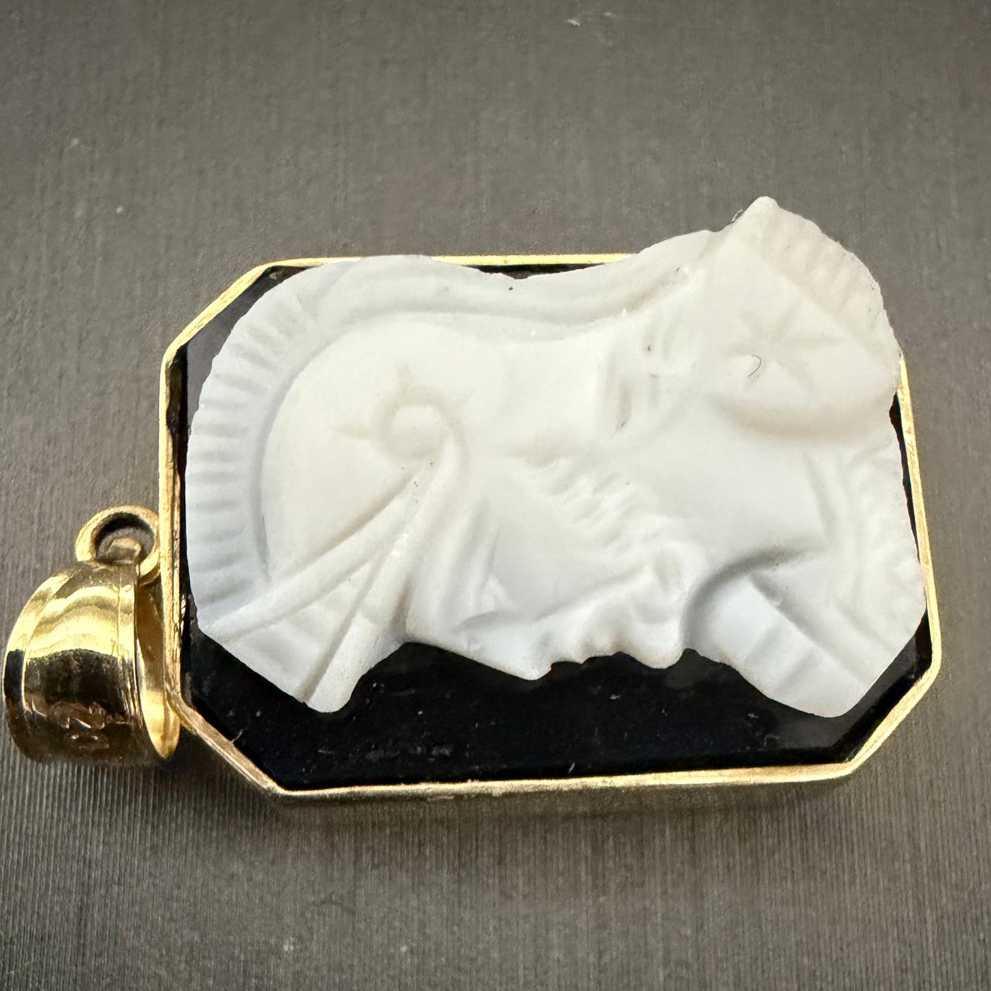 Ben Garelick Estate 14K Yellow Gold Cameo Pendant
