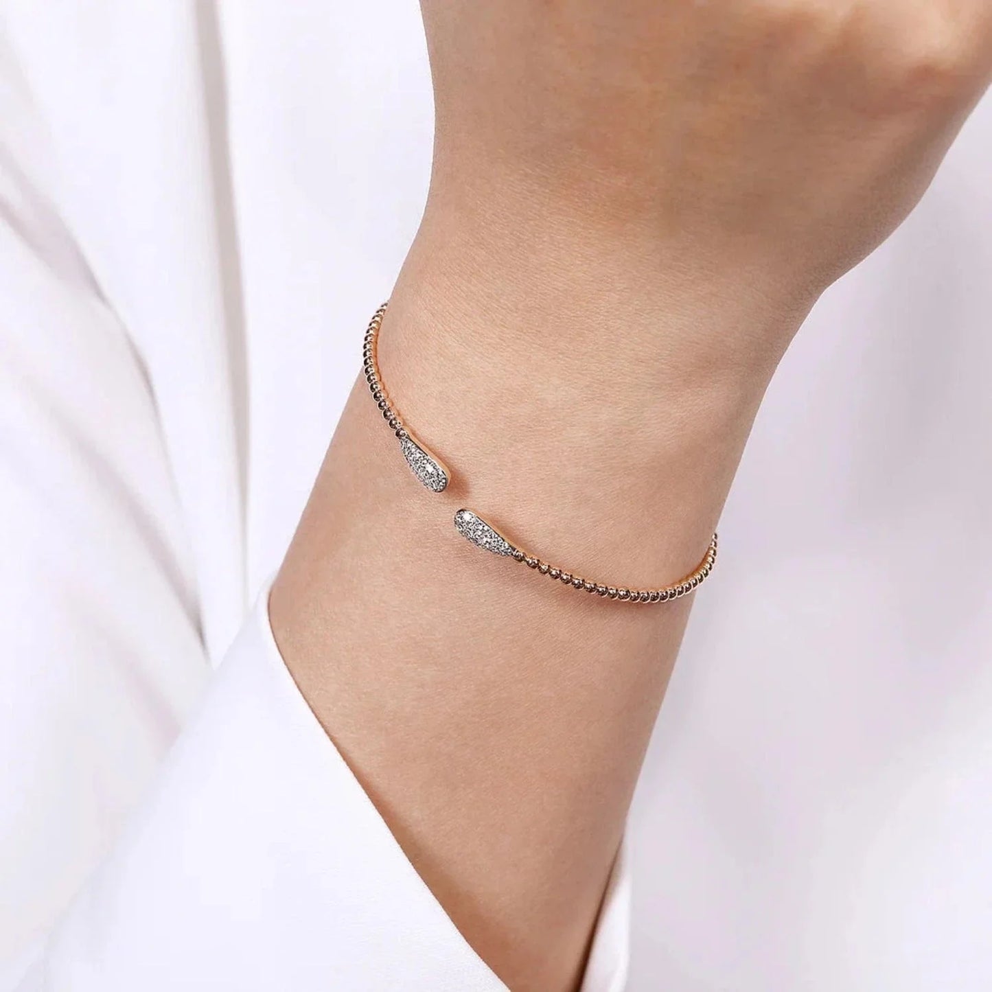 Gabriel & Co. Bujukan Pear Shaped Pave Diamond Bangle