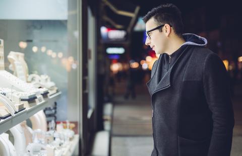 How To Find An Engagement Ring She’ll Love - Ben Garelick (2024)