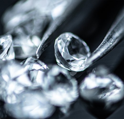 Lab Grown Diamonds vs Moissanite - The Key Differences