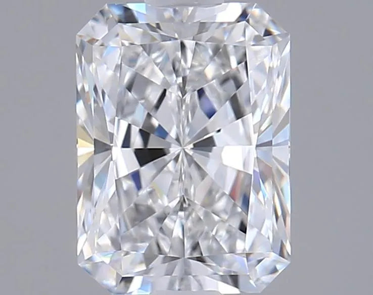 1.55ct Radiant Lab Grown Diamond (Colour E, Clarity VVS2, IGI Certified)