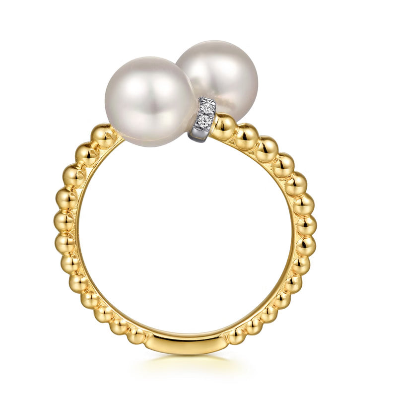 Profile view of the Gabriel LR52200 pearl bypass ring with beaded 14K yellow gold band