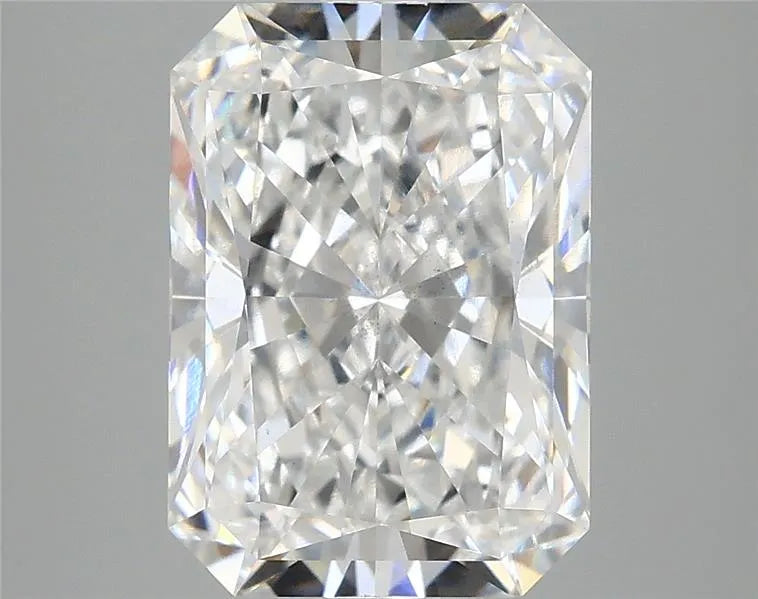 4.08ct Radiant Lab Grown Diamond (Colour E, Clarity VS2, IGI Certified)