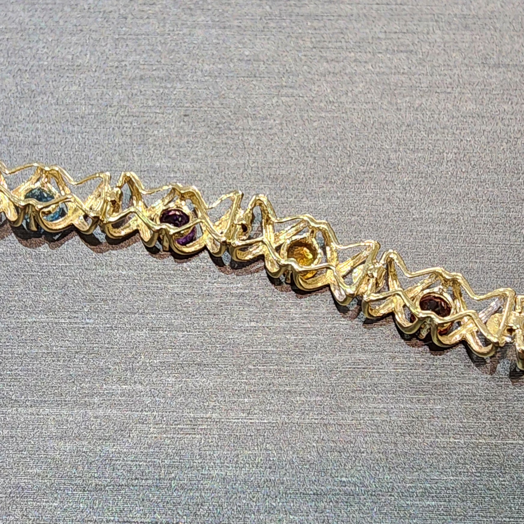 Ben Garelick 10K Yellow Gold and Multi Color Gemstone 7.5 Inch Bracelet_Back of Bracelet