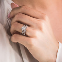 Load image into Gallery viewer, Kirk Kara &quot;Rayana&quot; Vintage Inspired Crown Diamond Wedding Band
