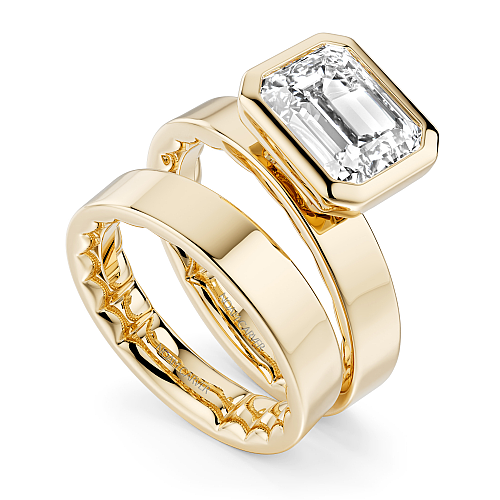 Noam Carver 14K Yellow Gold Luna Cigar Bezel Set Emerald Off-Center Diamond Bridal Ring Set