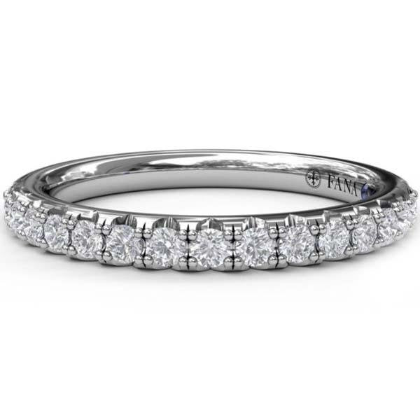 Fana Shared Prong Set Round Cut Diamond Wedding Band