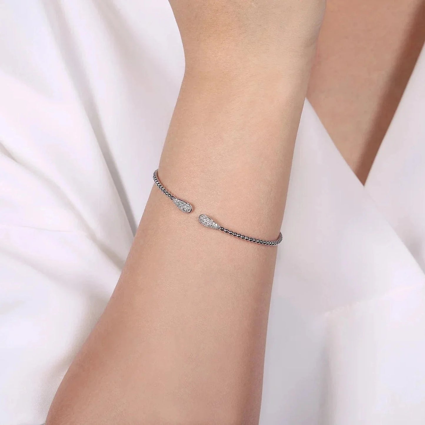 Gabriel & Co. Bujukan Pear Shaped Pave Diamond Bangle