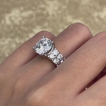 Load and play video in Gallery viewer, Barkev&#39;s Double Row Shared Prong Set Diamond Engagement Ring
