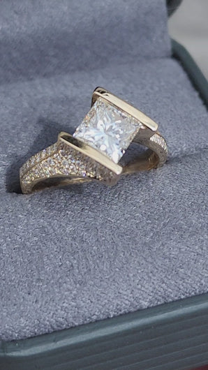 7872L-Y_Barkev's Yellow Gold Princess Cut Diamond Pave Tension Twist Half Bezel Set Engagement Ring_Style