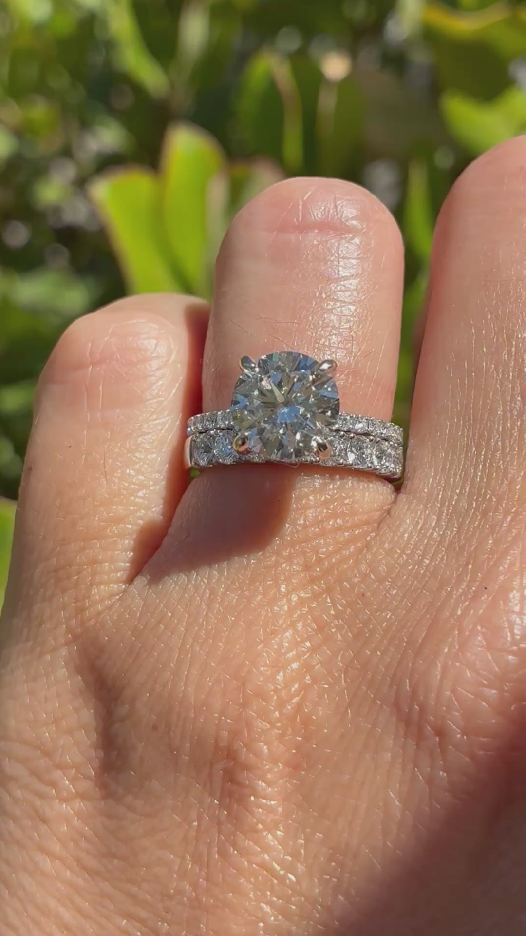 Video of Ben Garelick White Gold Sargus Classic Large Center Round Diamond Shared Prong Engagement Ring