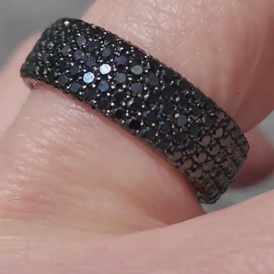 Video of Simon G. Men's Five Carat Plus Pave Set Black Diamond Wedding Band