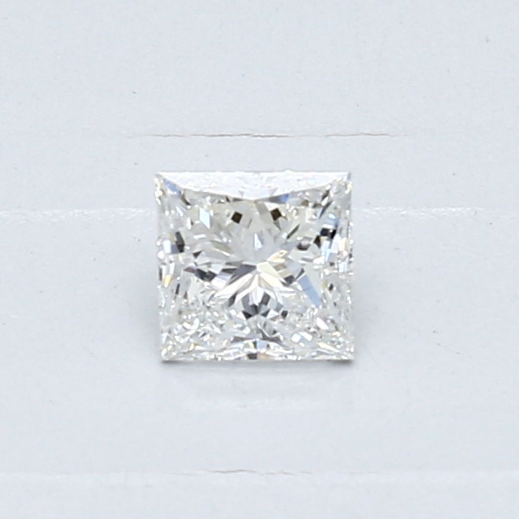 0.28 ct princess GIA certified Loose diamond, F color | VS2 clarity