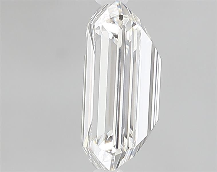 2.00 ct emerald IGI certified Loose diamond, G color | VVS1 clarity