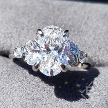 Load image into Gallery viewer, Ben Garelick Large 2 Carat Oval Cut Diamond Cluster Engagement Ring
