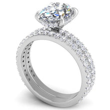 Load image into Gallery viewer, Ben Garelick Sargus Classic Large Center Oval Diamond Shared Prong Engagement Ring
