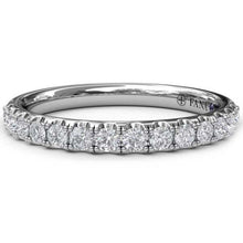Load image into Gallery viewer, Fana Classic Shared Prong Set Diamond Wedding Band

