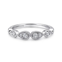 Load image into Gallery viewer, Gabriel &amp; Co. &quot;Garland&quot; Diamond Wedding Band
