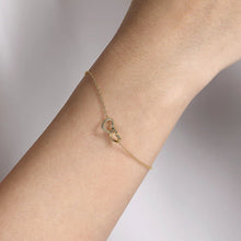 Load image into Gallery viewer, Gabriel &amp; Co. Gold Chain Bracelet with Entwined Hearts
