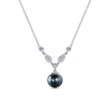 Load image into Gallery viewer, Gabriel &amp; Co. Pearl and Diamond Vintage Style Necklace

