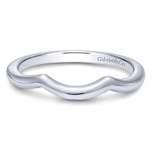 Load image into Gallery viewer, Gabriel &amp; Co. &quot;Skylar&quot; High Polish Wedding Ring
