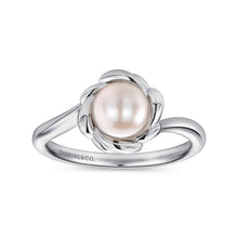 Load image into Gallery viewer, Gabriel &amp; Co. Sterling Silver Swirling Cultured Pearl Ring
