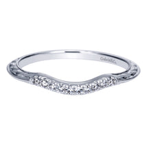 Load image into Gallery viewer, Gabriel &amp; Co. Victorian Style Curved Engraved Diamond Wedding Band

