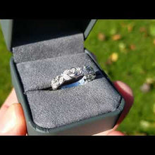 Load and play video in Gallery viewer, Artcarved &quot;Florence&quot; Antique Style Diamond Band Featuring Leaf And Scroll Details
