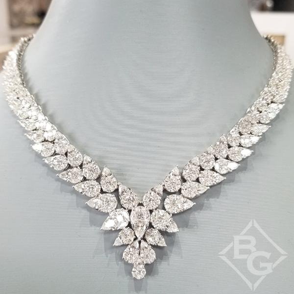 national bænk vinde Simon G. 18K White Gold Graduating Pear shaped Diamond Necklace – Ben  Garelick
